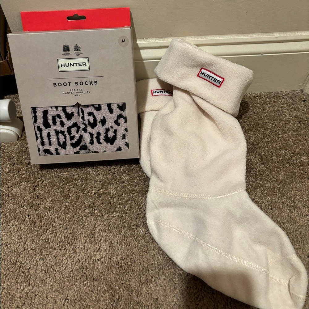 2 pairs of Hunter boot socks size M
